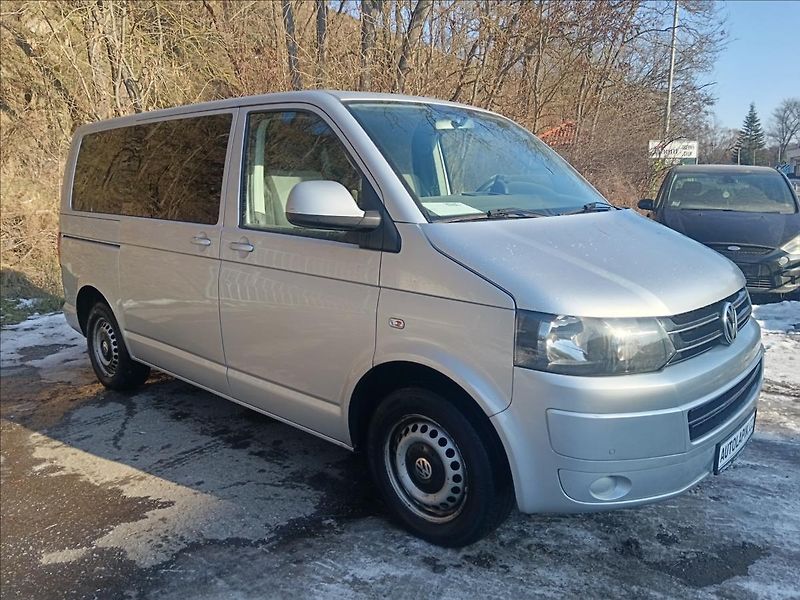 Volkswagen Multivan 2,0 TDi - fotka 18 z 25