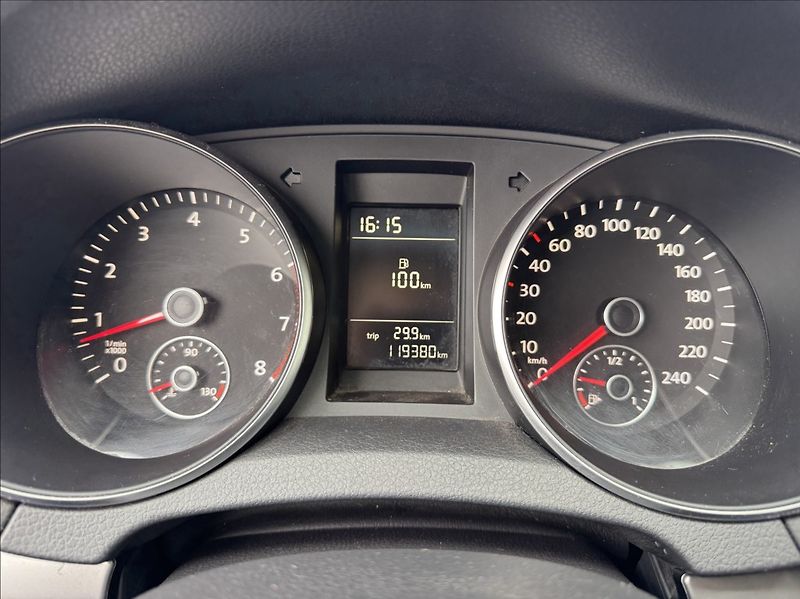 Volkswagen Golf 1,4 i 16V TRENDLINE 1.maj. ČR - fotka 34 z 50