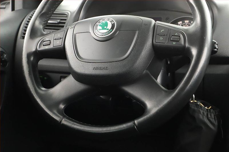 Škoda Fabia (2010) 1.6 TDI, nová STK - fotka 8 z 13