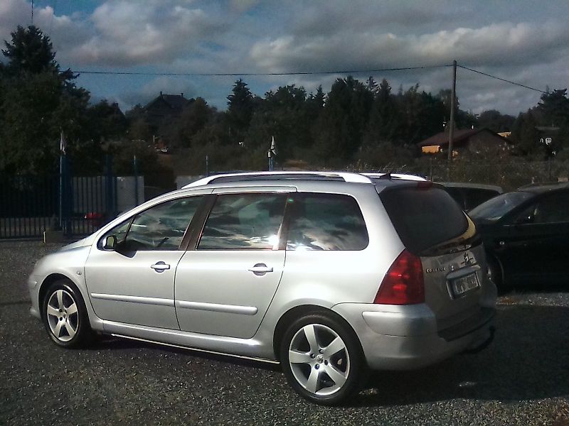 Peugeot 307 (2007) 2.0i 16V  SW , závěs - fotka 5 z 33