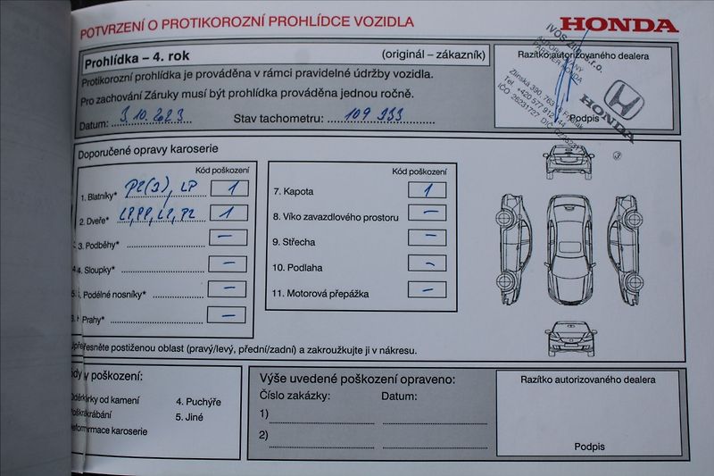 Honda CR-V 2,0 i  DPH,A/T,4x4,EXECUTIVE - fotka 44 z 47