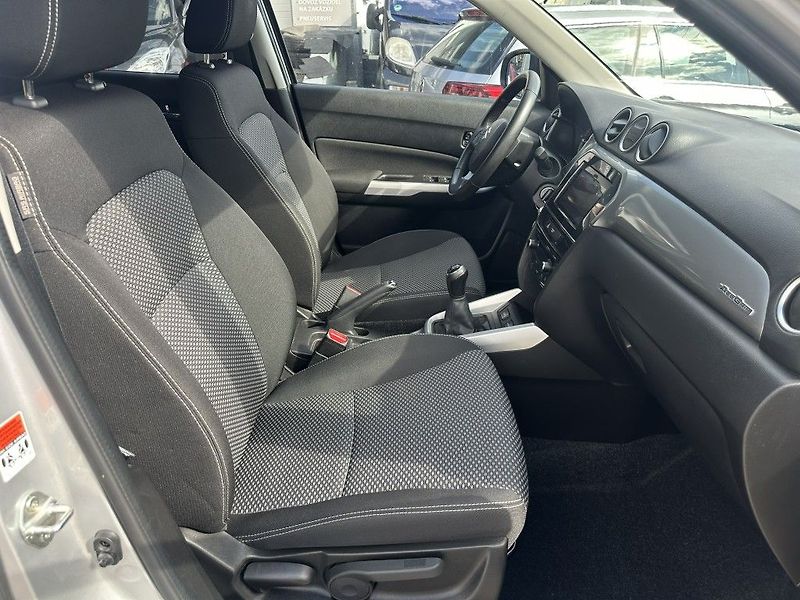 Suzuki Vitara 1.6i 88kW AllGrip 4x4 serviska - fotka 24 z 27