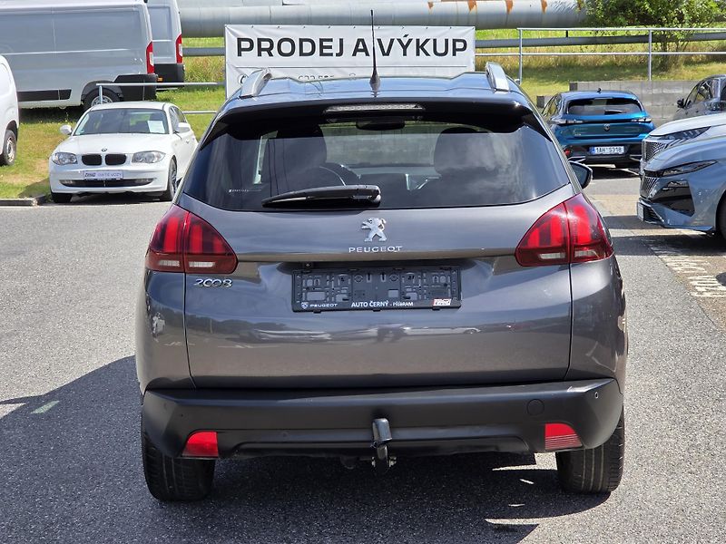 Peugeot 2008 (2019) 1.2 PT 110 ALLURE EAT6 - fotka 4 z 25