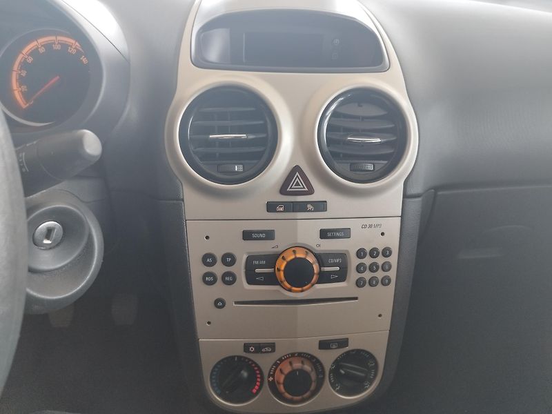 Opel Corsa (2008) 1,4I,66KW,KLIMA,SERVISKA - fotka 16 z 23