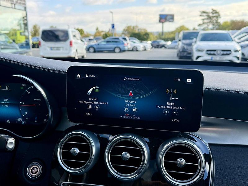 Mercedes-Benz GLC (2023) 200 d 4MATIC kupé - fotka 18 z 45