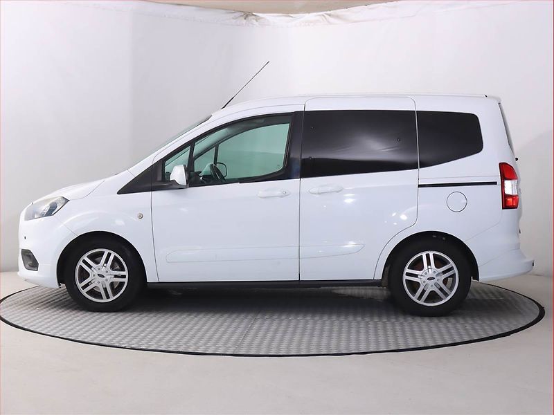 Ford Tourneo Courier (2018) Trend 1.5 TDCI, 5Míst, SR, DPH - fotka 3 z 18