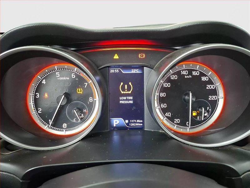 Suzuki Swift (2019) 1.0 BoosterJet, Automat, Navi - fotka 11 z 16