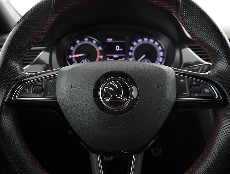 Škoda Rapid (2019) Monte Carlo 1.0 TSI, Bi-Xenony - fotka 8 z 16
