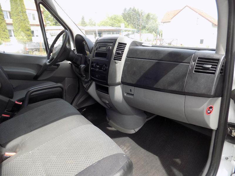 Mercedes-Benz Sprinter (2012) 2,2 95KW 7 MÍST SKLÁPĚČ  - fotka 29 z 46
