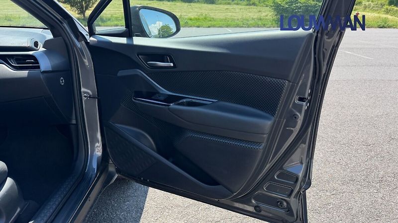 Toyota C-HR 1.8L HEV CVT  Style - fotka 12 z 21