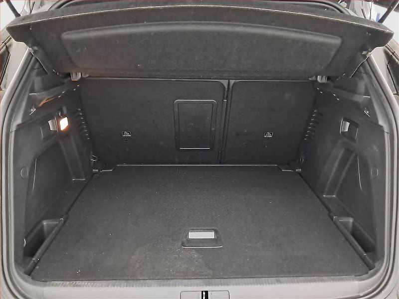 Peugeot 3008 (2022) GT 1.5 BlueHDi - fotka 14 z 23