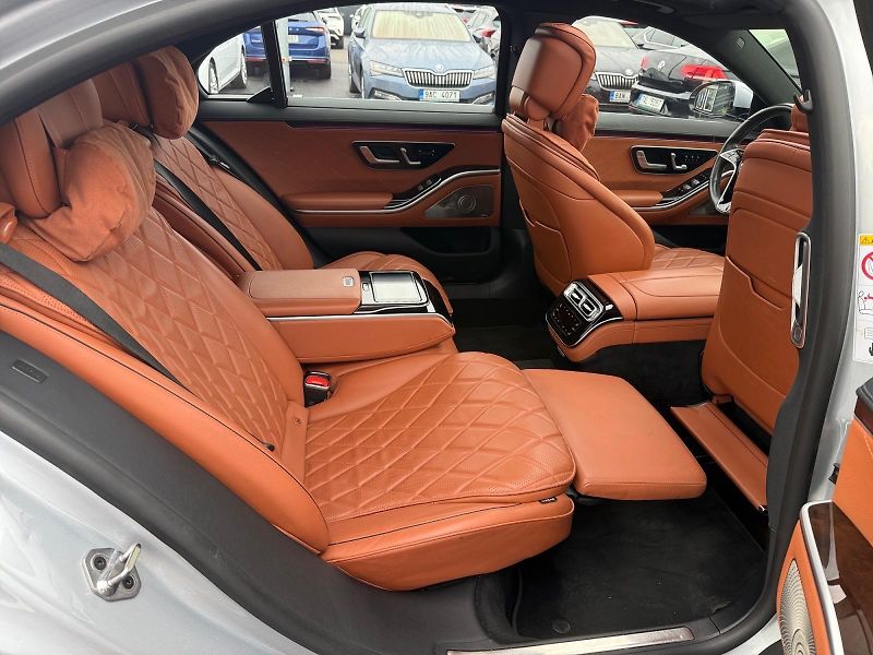 Mercedes-Benz Třídy S (2021) L 4MATIC 500 320kW CZ DPH - fotka 12 z 28