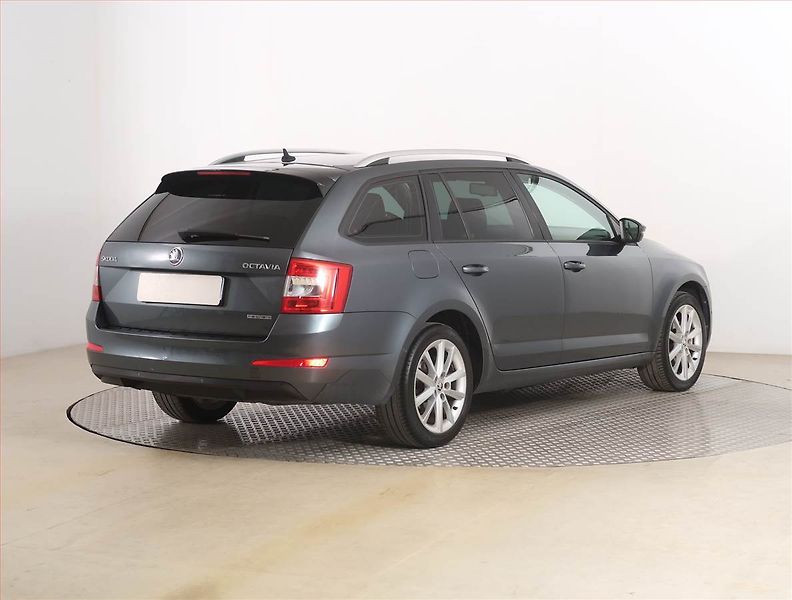 Škoda Octavia (2014) 1.6 TDI, Navi, Xenony - fotka 5 z 19