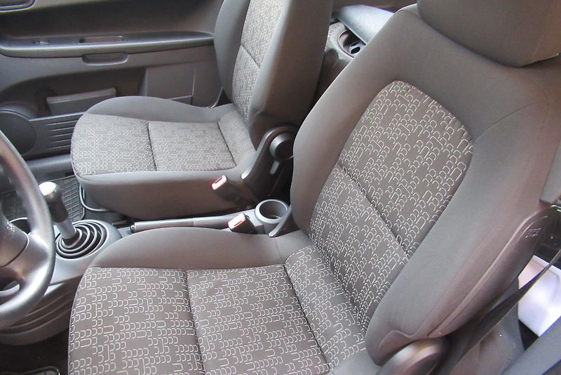 Mitsubishi Colt 1.1 MPi KLIMA SADA KOL - fotka 13 z 17