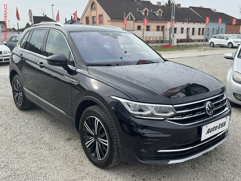 Volkswagen Tiguan (2021) 2.0 TDi 4x4, DSG, LED, kamera - fotka 1 z 21