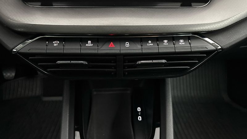 Škoda Octavia 2.0 TDI Ambition Combi - fotka 13 z 26