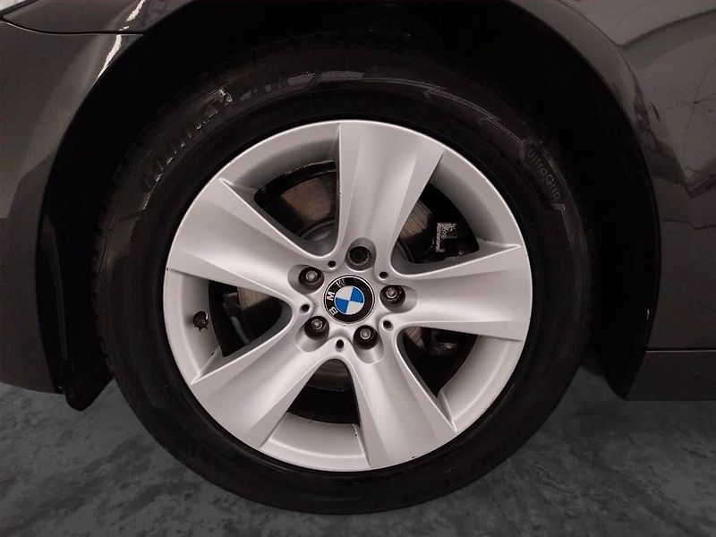 BMW Řada 5 (2013) 520d, Kůže, Navi, Bi-Xenony - fotka 14 z 21