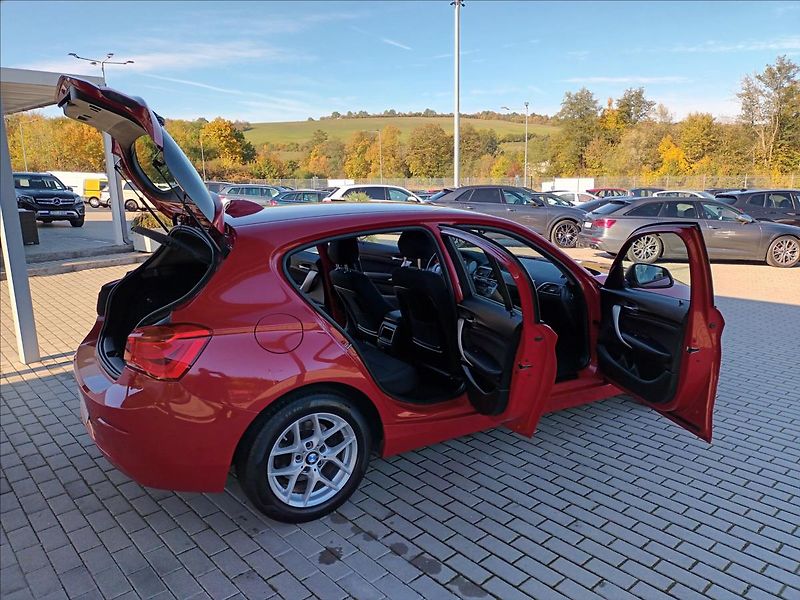 BMW Řada 1 1,5 118i,100kw,ČR,AT, - fotka 9 z 38