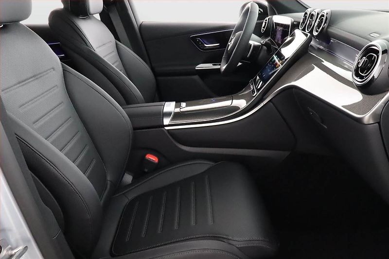 Mercedes-Benz GLC (2025) 220 d 4MATIC, AMG Line, ACC - fotka 7 z 28