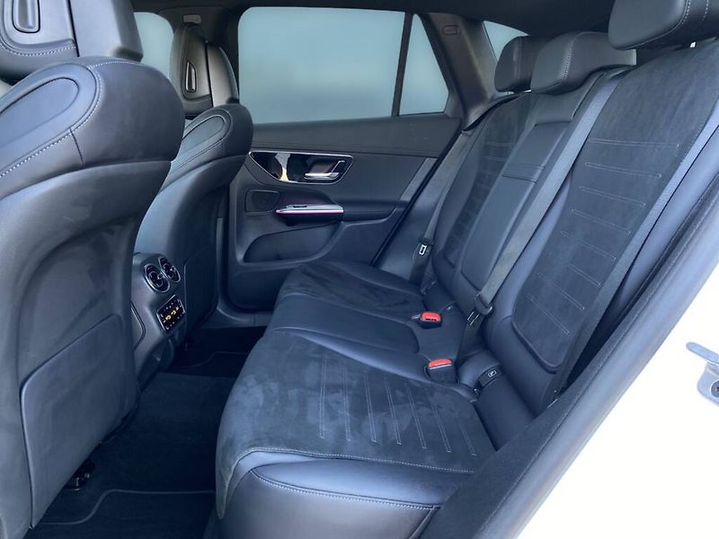 Mercedes-Benz GLC (2024) 300 de 4MATIC - fotka 11 z 29