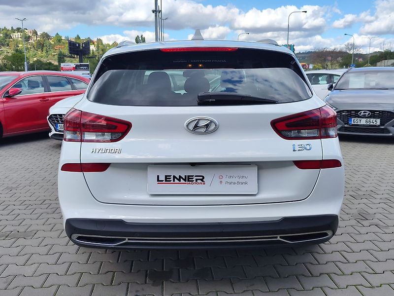 Hyundai i30 1.5 T-GDI/117kW Style Premium - fotka 6 z 36