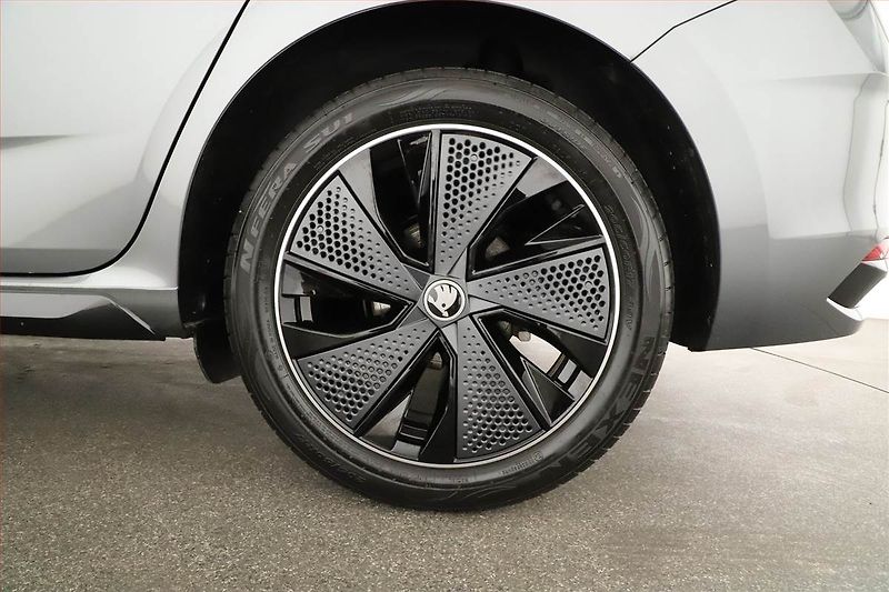 Škoda Scala (2026) 1.0 TSI, MONTE CARLO, AUTOMAT - fotka 20 z 20