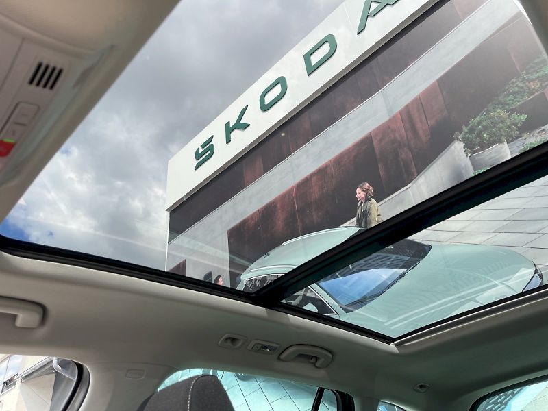 Škoda Superb (2023) 2.0 TDI 147kW DSG Style Plus c - fotka 21 z 34