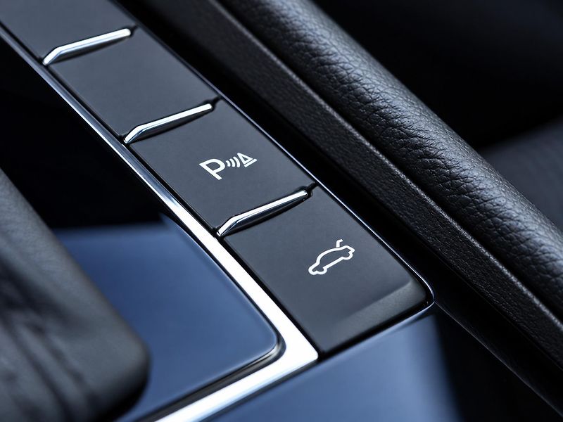 Škoda Superb 2,0 TDI DSG 110kW Style Navi - fotka 38 z 47
