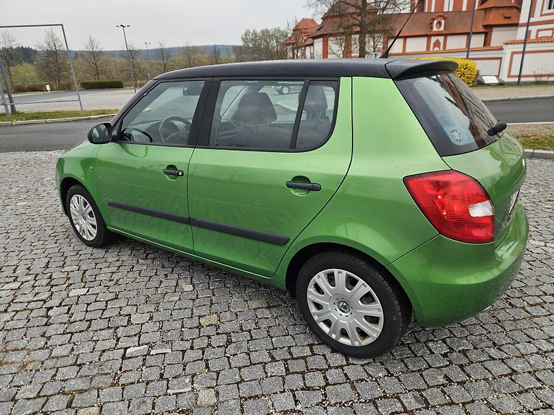 Škoda Fabia (2010) 1.6TDI 66KW, PĚKNÝ STAV, SPLÁT - fotka 8 z 30