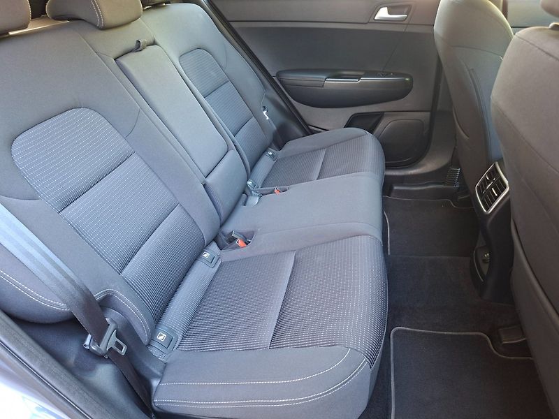Kia Sportage (2017) 1.6T-GDI 130kW 4WD -1.MAJITEL - fotka 27 z 40