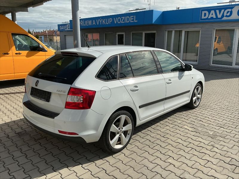 Škoda Rapid 1,2 TSI 77kW Xenon 1.Maj. - fotka 5 z 10