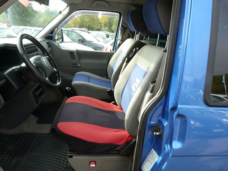 Volkswagen Multivan 2,5 TDI Atlantis - fotka 9 z 36