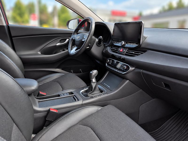 Hyundai i30 (2021) STYLE 1 majitel 1.5 TGDI 117kW - fotka 8 z 9
