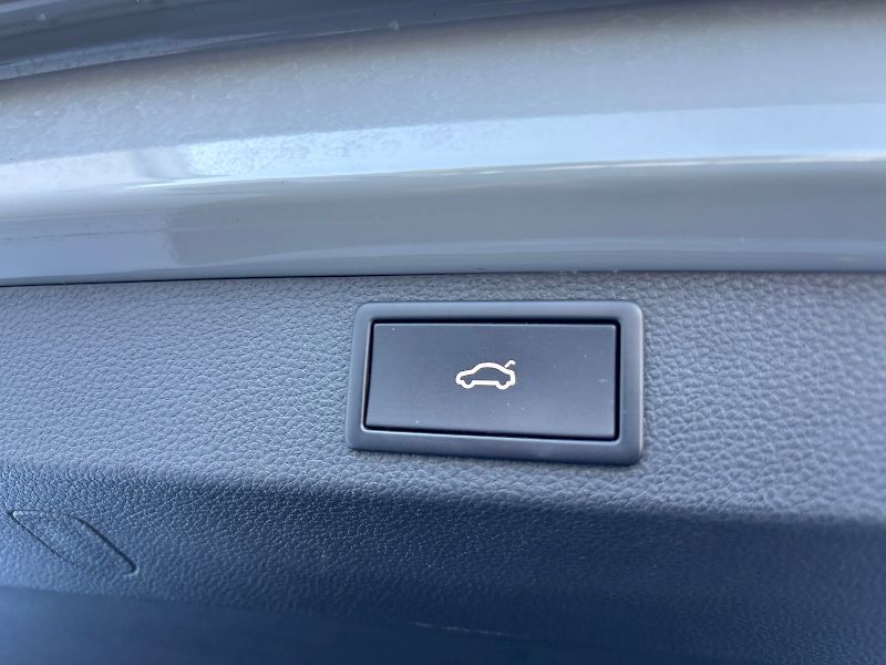 Škoda Karoq (2022) 2.0 TDI 110kW SportLine - fotka 34 z 35