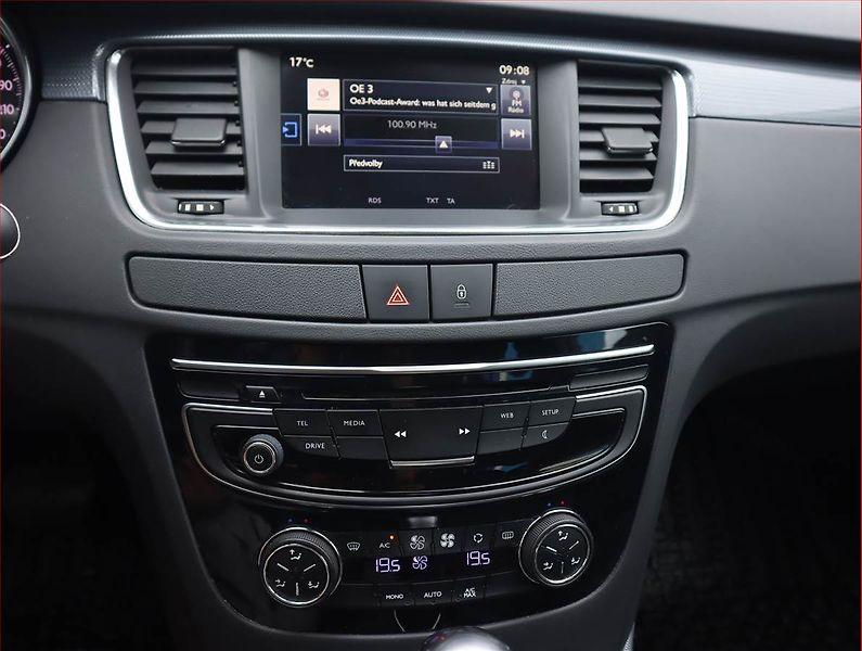 Peugeot 508 (2015) 2.0 HDi, Automat, Navi - fotka 12 z 21