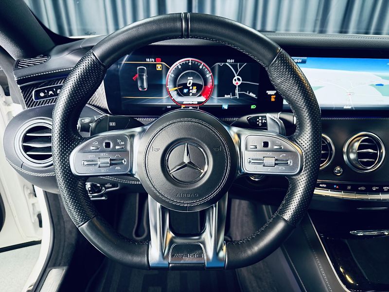 Mercedes-Benz Třídy S (2018) S63 AMG COUPE CARBON SWAROVSKI - fotka 26 z 43