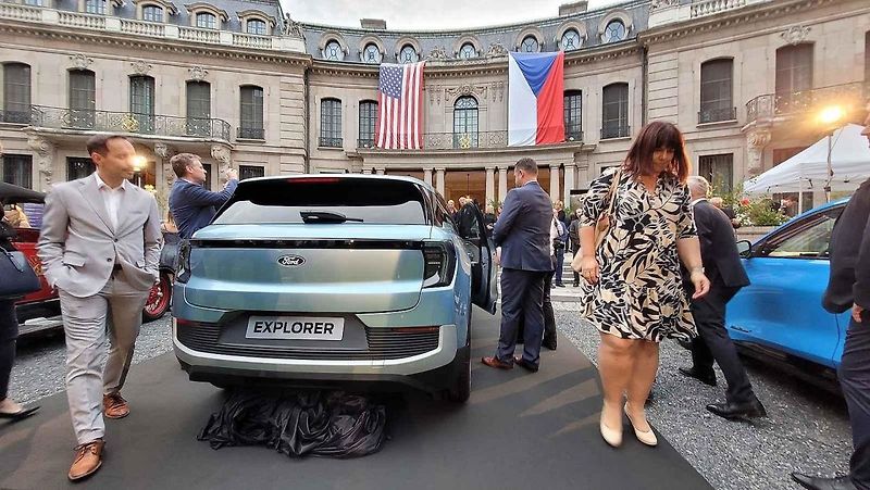 Ford hledí do dalšího období s optimismem
