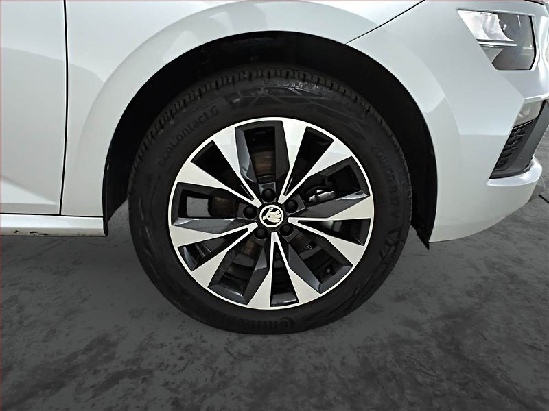 Škoda Kamiq (2024) Drive 1.0 TSI - fotka 15 z 19