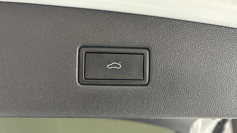 Volkswagen Tiguan Allspace 2.0 TDI DSG 4MOTION R-Line - fotka 21 z 29