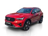Volvo XC40 B4 FWD ULTRA DARK // 1. maj. - náhled 1
