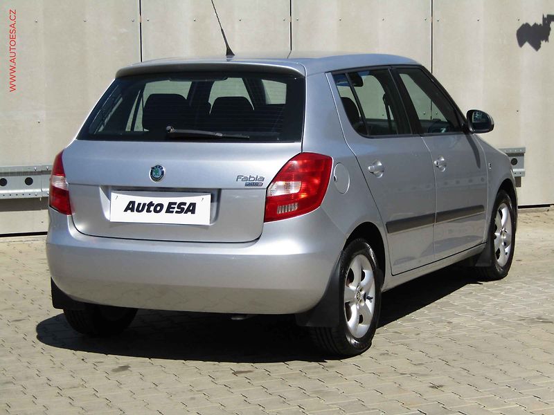 Škoda Fabia (2008) 1.2 i, ČR, STK5/28 - fotka 4 z 17