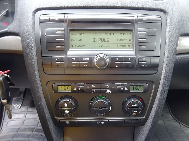 Škoda Octavia (2004) 1.9TDI,77kW,tažné - fotka 11 z 17