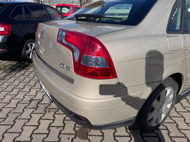 Citroën C5 (2008) AUTOMAT 2,0i 103 KW STK - fotka 10 z 48