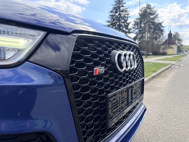 Audi RS Q3 PERFORMANCE 2.5TFSI 270KW  - fotka 5 z 40