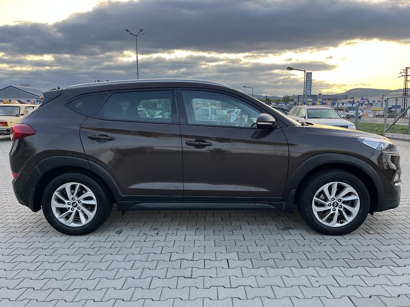 Hyundai Tucson (2017) 1.7 CRDi - fotka 4 z 12