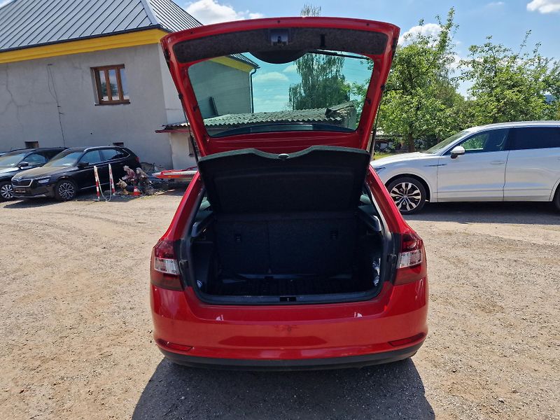 Škoda Rapid 1,6TDI 85KW STYLE PLUS  - fotka 9 z 15