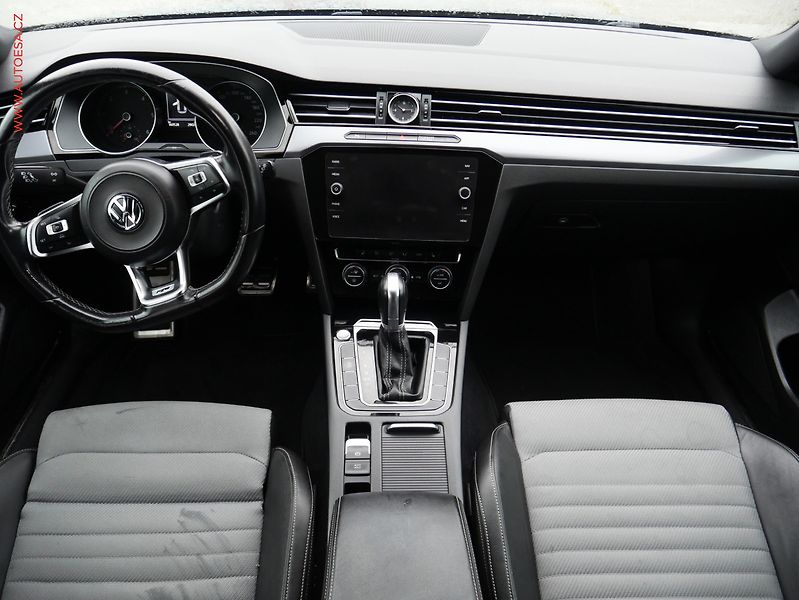 Volkswagen Passat (2018) 2.0TDi R-Line, 2.maj - fotka 8 z 20