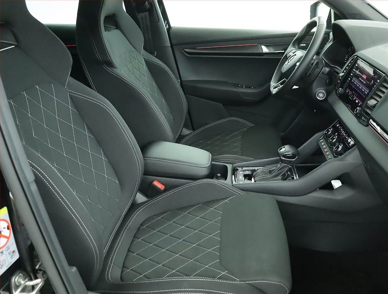Škoda Karoq (2024) Sportline 1.5 TSI - fotka 9 z 21