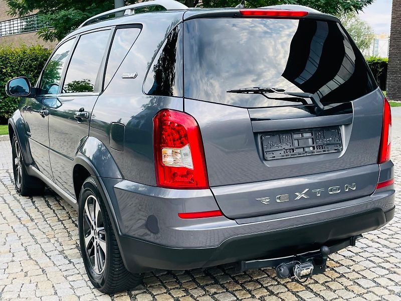SsangYong Rexton 2.0TD 4x4 AUTOMAT TAŽNÉ VÝHŘEV - fotka 16 z 51