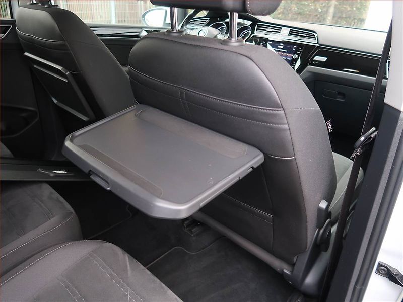 Volkswagen Touran (2018) Highline 2.0 TDI - fotka 22 z 25